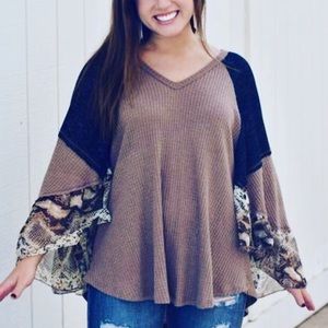 Print sleeve top